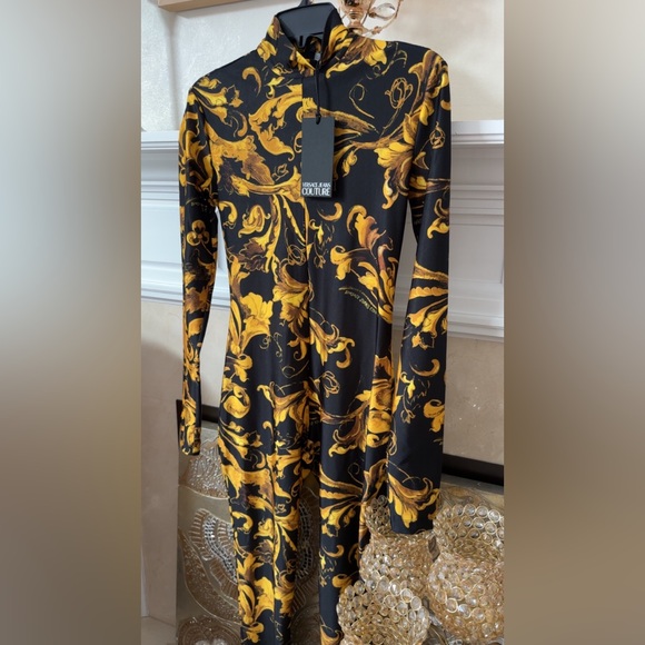 VERSACE JEANS COUTURE
Black & Gold Barocco Porcelain Jumpsuit✨✨ - Picture 7 of 13